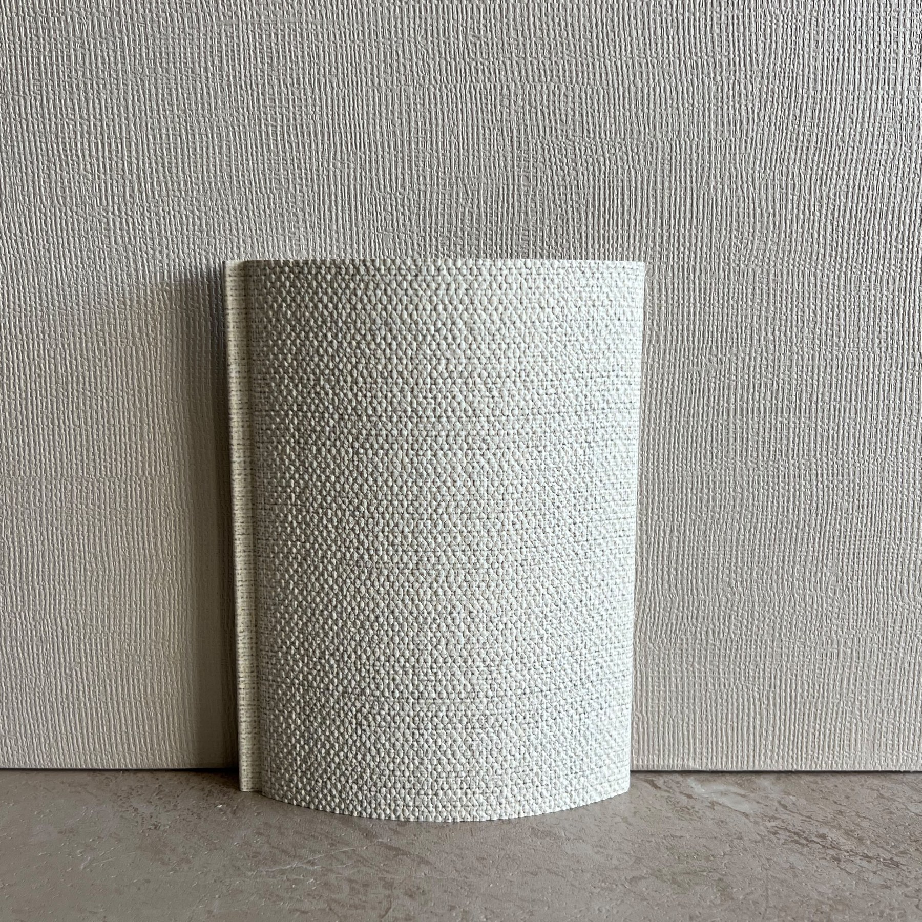 NOBU Ivory White – vzorka lamely